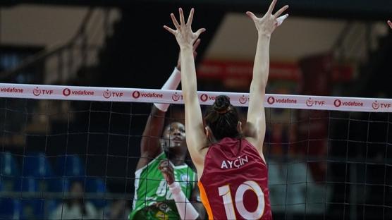 Galatasaray Daikin, Nilfer Belediyespor'u set vermeden geti