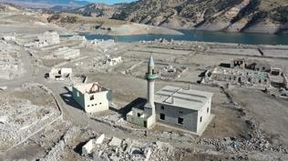 Cami, kilise ve baz tarihi binalar gn yzne kt