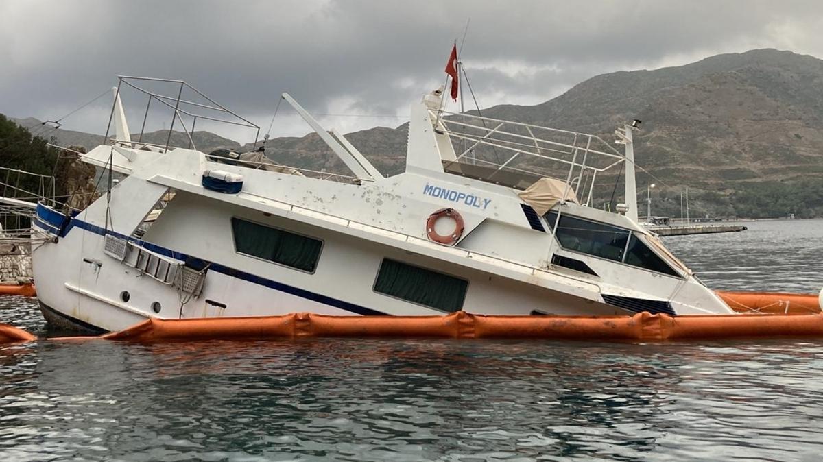 Marmaris'te teknenin yars suya gmld
