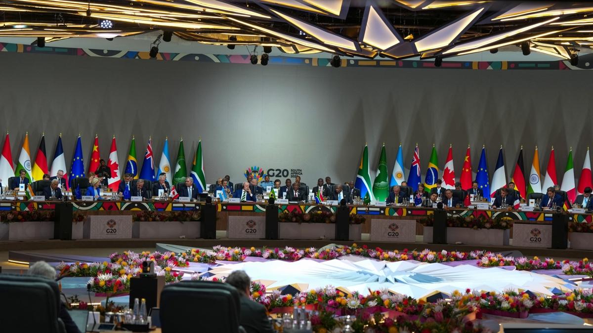 Rusya'dan ibirlii mesaj: ''Dost olmayan'' lkeler teklifte bulundu