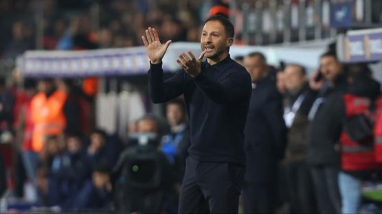 Tedesco aklamalarda bulundu