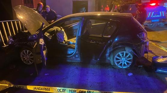 Trabzon'da uuruma yuvarlanan otomobilin srcs hayatn kaybetti