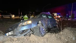 Uşak'ta iki otomobil çarpıştı: 10 yaralı