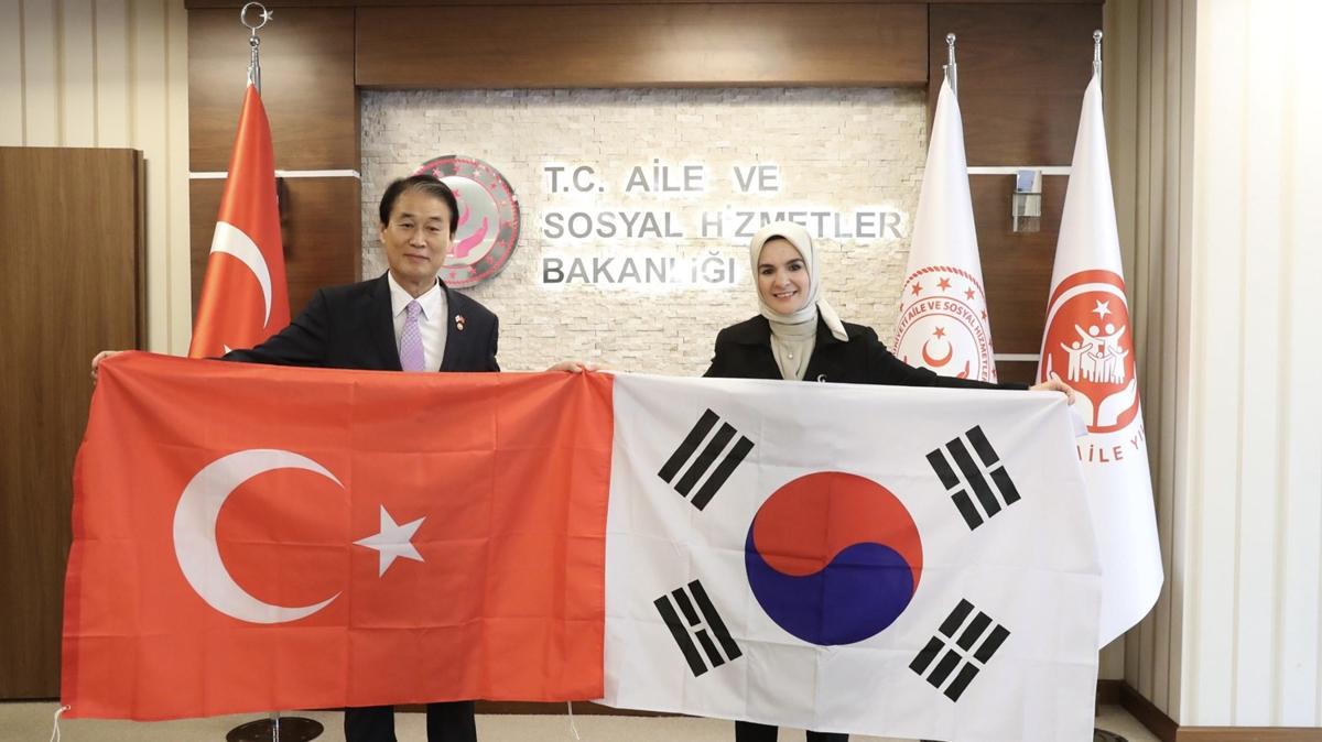 Bakan Gkta, Gney Kore Vatanseverler ve Gazi leri Bakan Oheul ile grt