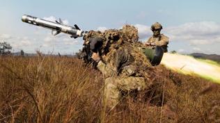 Javelin fzelerinin havalimanna inmesi an meselesi