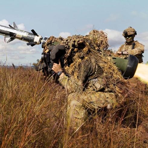 Javelin fzelerinin havalimanna inmesi an meselesi