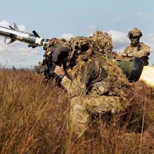 Javelin fzelerinin havalimanna inmesi an meselesi