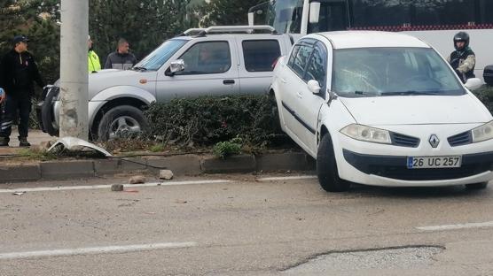 Eskiehir'de feci kaza! 2 ara st ste arp: 2 kii hayatn kaybetti