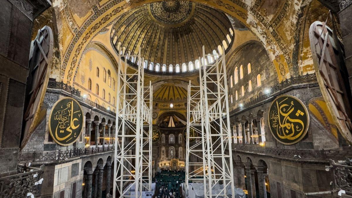 Ayasofya'da tarihi restorasyon balad! Bakan Ersoy projenin detaylarn anlatt