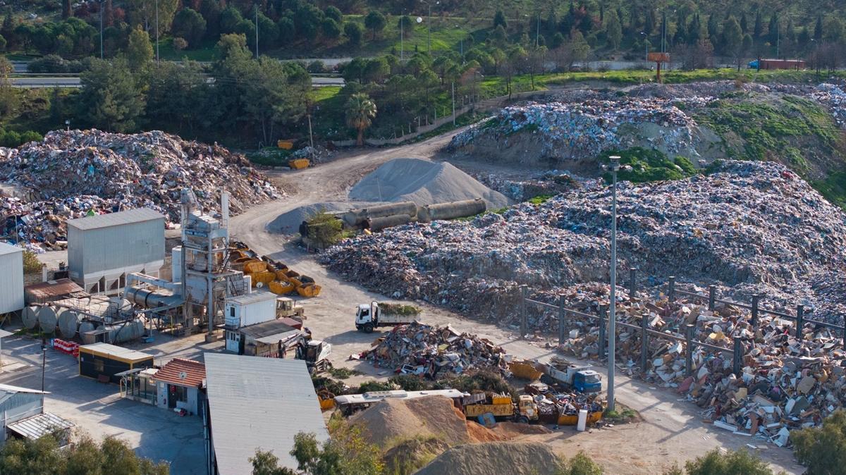 CHP'li bykehirde atk krizi derinleiyor... Vatandalar evre katliamna tepki gsterdi