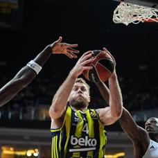 Fenerbahe, st ste 5. galibiyetini ald