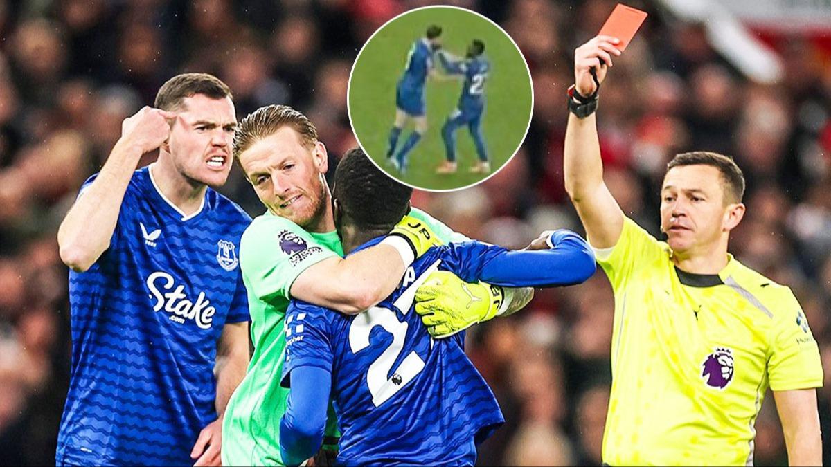 Premier Lig'de ilgin olay! Takm arkadana tokat att!