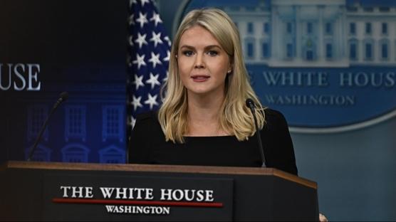 Beyaz Saray'da 'gmen' etkisi: Szc Leavitt'in yeeninin annesi gzaltnda