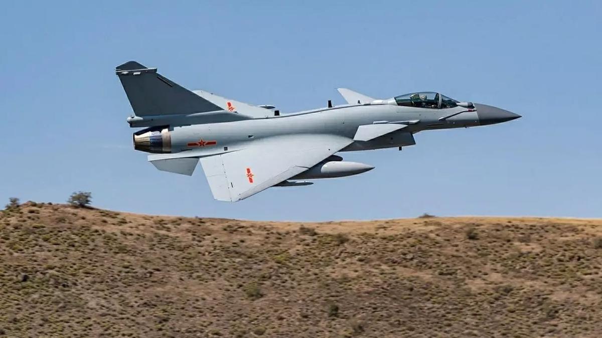 F-16'larn resmen yerini alacak! 30 adet J-10 sava ua askeri sse geliyor