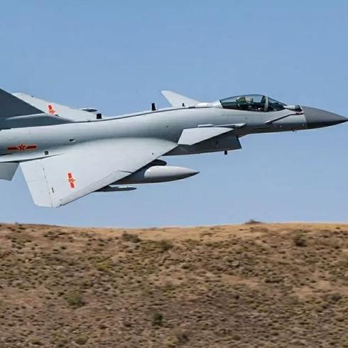 30 adet J-10 savaş uçağı askeri üsse geliyor