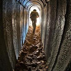 İşgal güçleri tünelden çıktığını iddia ettiği 4 Gazzeliyi şehit etti