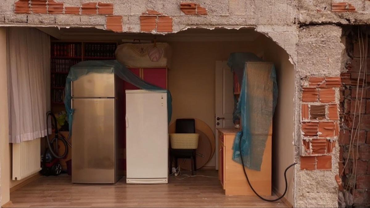 Bahelievler'de ykm sonras bitiik binada duvarlarn olmad ortaya kt! Evler brandayla kapatld 