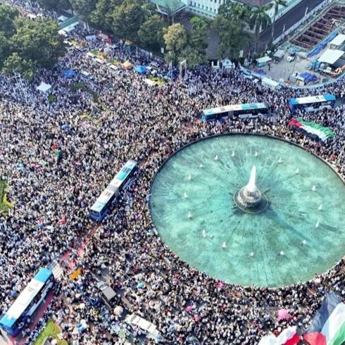 Dnyann en kalabalk ehri deiti! Tokyo zirveden dt