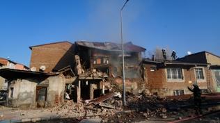 Erzurum'da panik anlar: Doalgaz patlamasnda ev kt