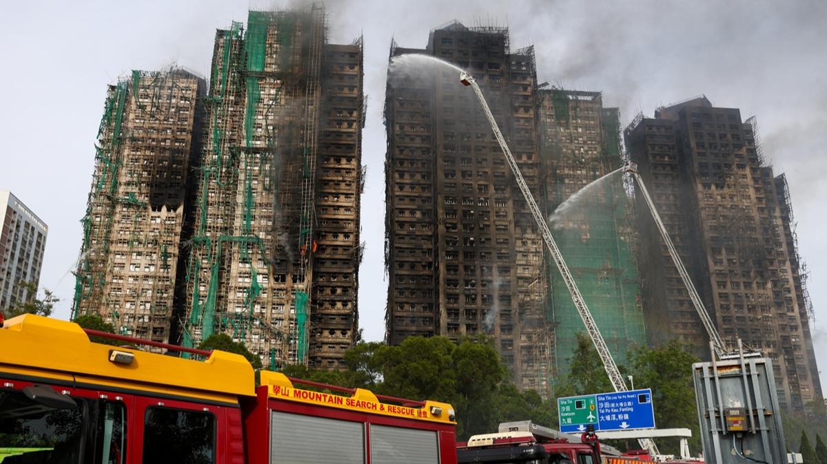 Hong Kong'da yangn facias: Yzlerce kiinin akbeti bilinmiyor