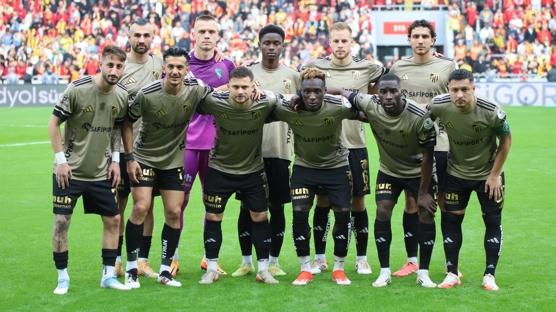 Kocaelispor'da futbolculara 100 milyon TL deme yapld!