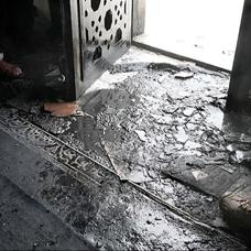 Siyonist srailliler Bat eria'da bir camiyi kundaklad