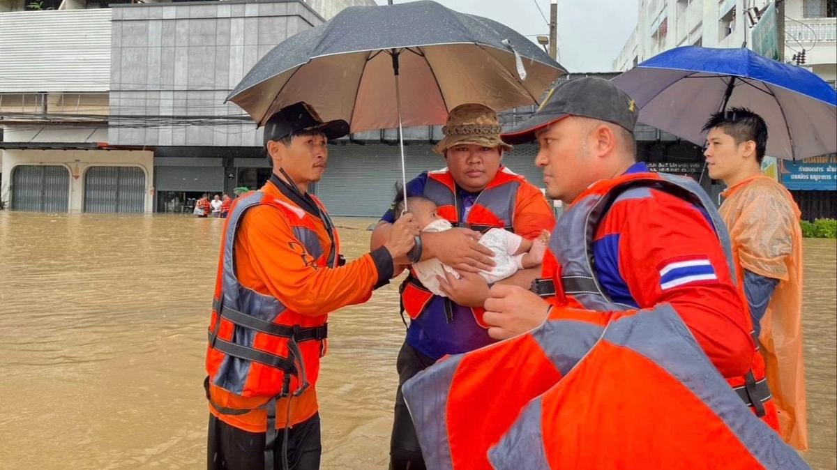 Tayland'da sel felaketi: Can kayb 82'ye kt 