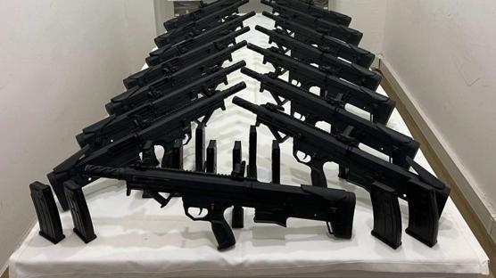 Antalya'da iki ilede silah kaakl baskn: pheliler cephanelikle yakaland