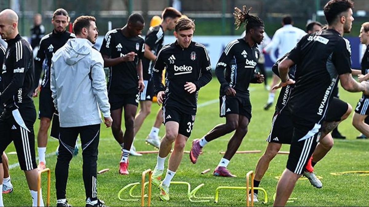 Beikta, Karagmrk mesaisini srdrd