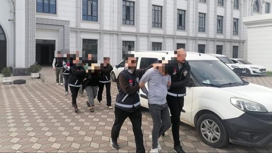 amarhanedeki kavga kanl bitti: 1 l 4 tutuklama