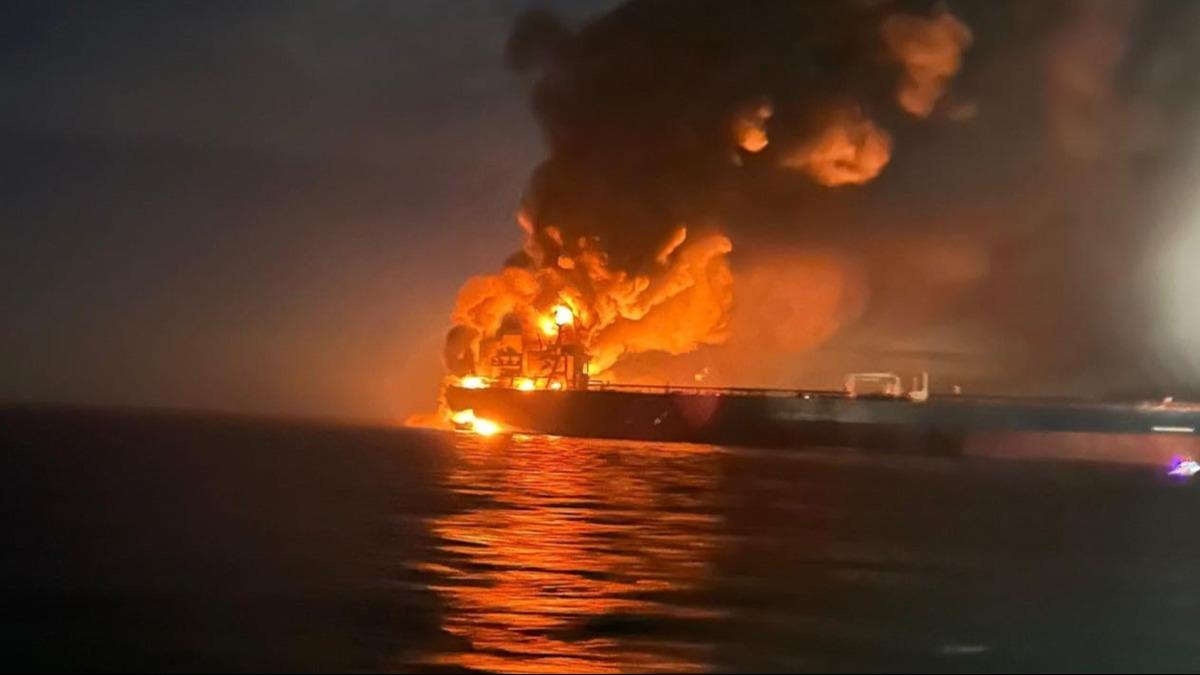 Kandra aklarnda iki gemide korkun patlama: Bakanlktan mrettebat aklamas geldi