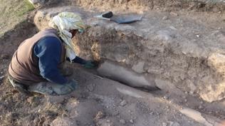 Stadyum kazısında 1800 yıllık heykel gün yüzüne çıktı! Başı, kolları ve bacakları yok