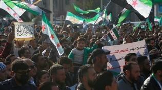 Suriye'de kutlama gösterileri: Halk meydanlara akın etti