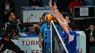 Halkbank, set vermeden kazandı