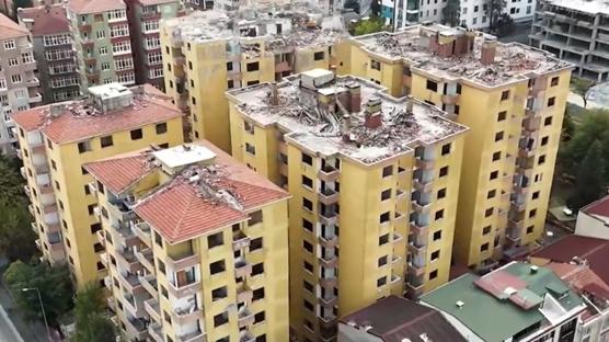 8 bloklu site 'Yars Bizden' ile yeniden ina edilecek