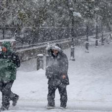 ABD'de kar alarm... Binlerce uu iptal edildi