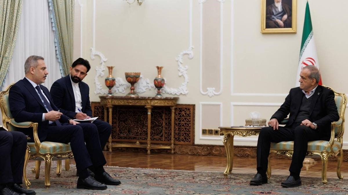 Bakan Fidan, ran Cumhurbakan Pezekiyan ile grt