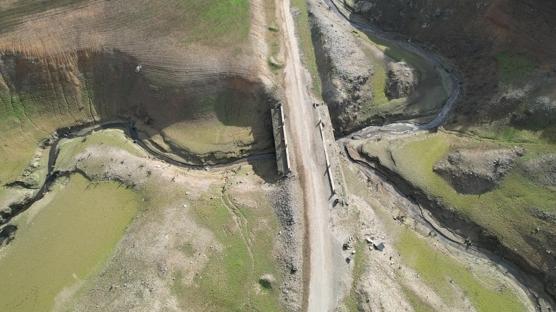 Barajda su seviyesi dt: Tarihi yolun kalntlar bulundu