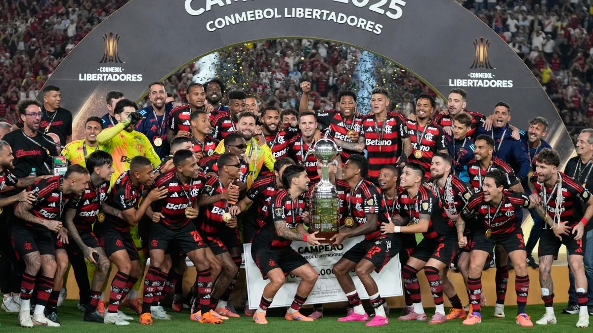 Copa Libertadores'te ampiyon Flamengo!