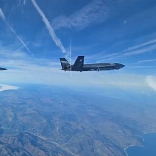 F-16'larla uçan KIZILELMA'dan tarihi başarı! Dünyada bunu yapan ilk ülke Türkiye oldu