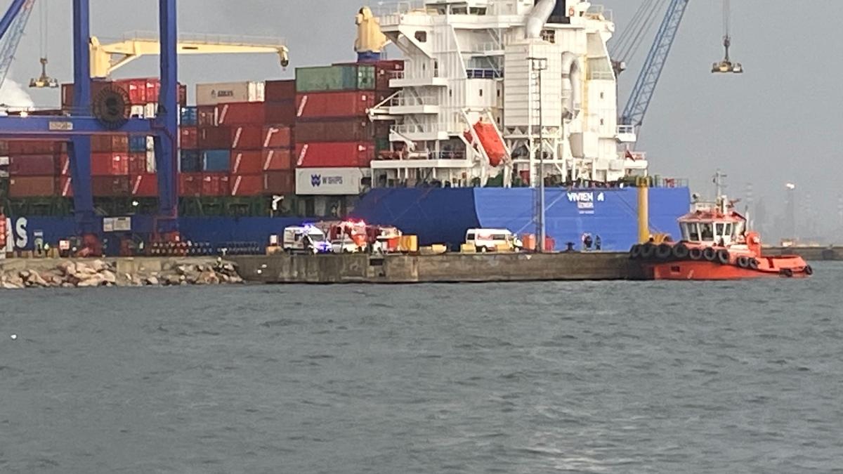 Kocaeli'de kayk alabora oldu: 1 kii kurtarld, 1 kii aranyor