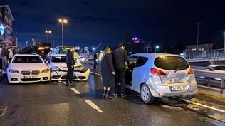 Kkekmece'de 4 ara birbirine girdi: 3 yaral