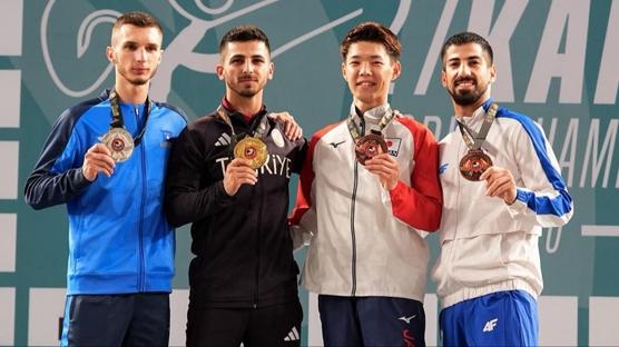 Milli karateciler, Dnya ampiyonas'ndan 5 madalyayla dnd