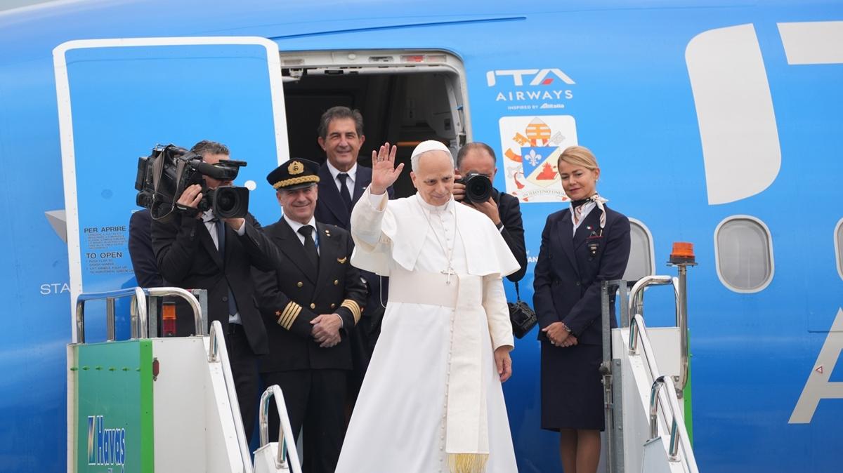 Papa 14. Leo, Trkiye'den ayrld