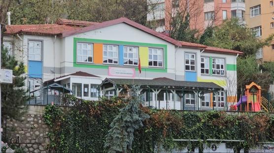 Anaokulu önünde acı haber: Kayan kamyonet 4 yaşındaki çocuğu canından etti