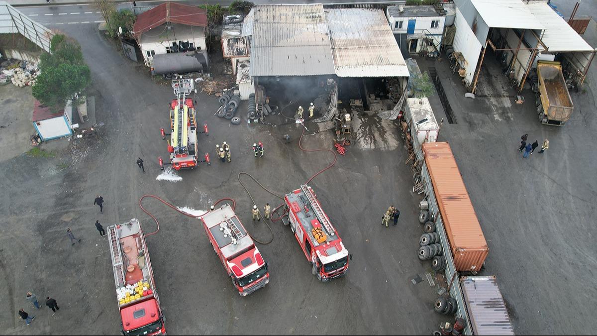 Arnavutköy'de yangın: Tamirhaneden alevler yükseldi