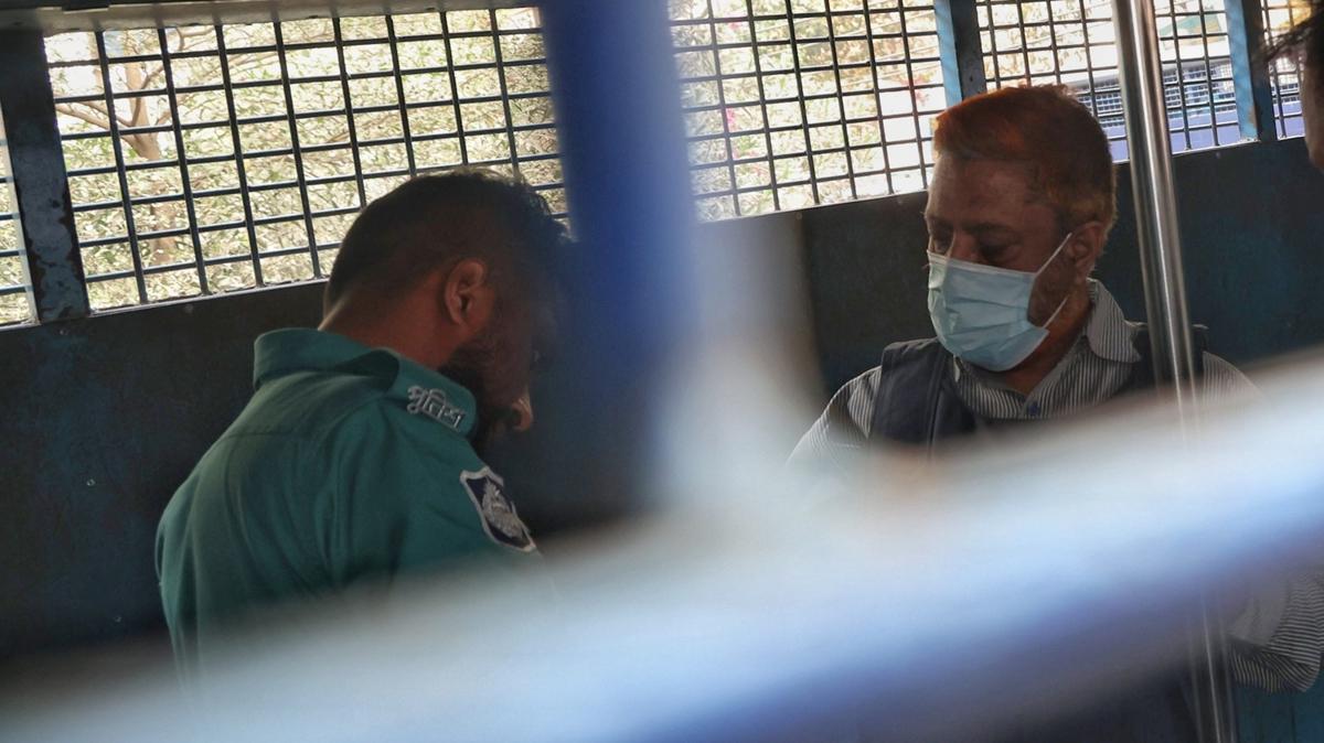 Banglade'te kritik karar: dam mahkumu eski Babakan ve yeenine hapis 