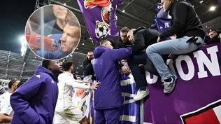 Edin Dzeko, megafonla taraftara seslendi