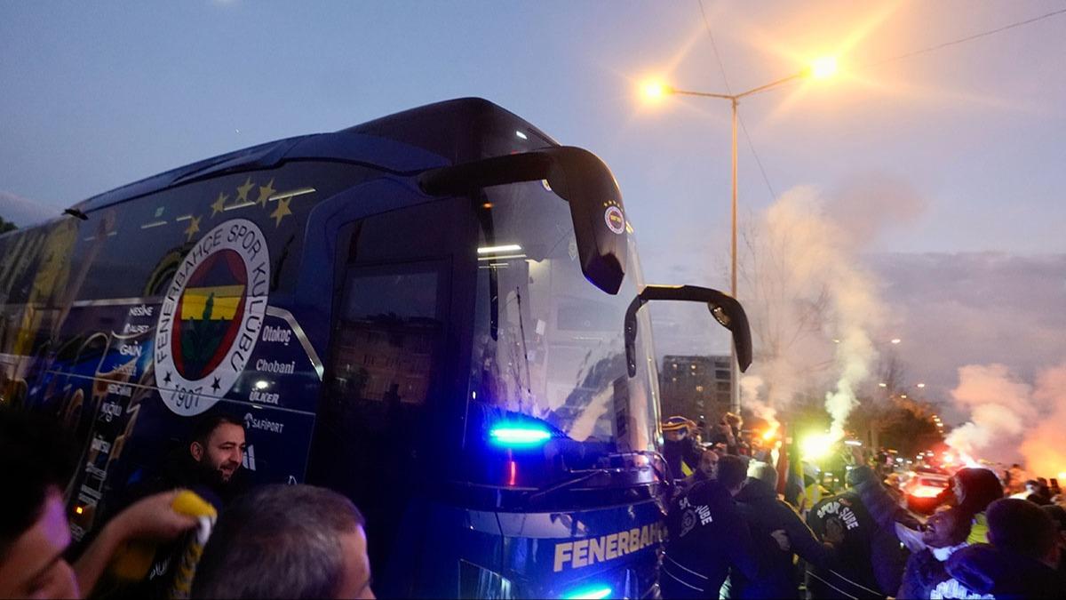 Fenerbahe, derbi iin stada hareket etti