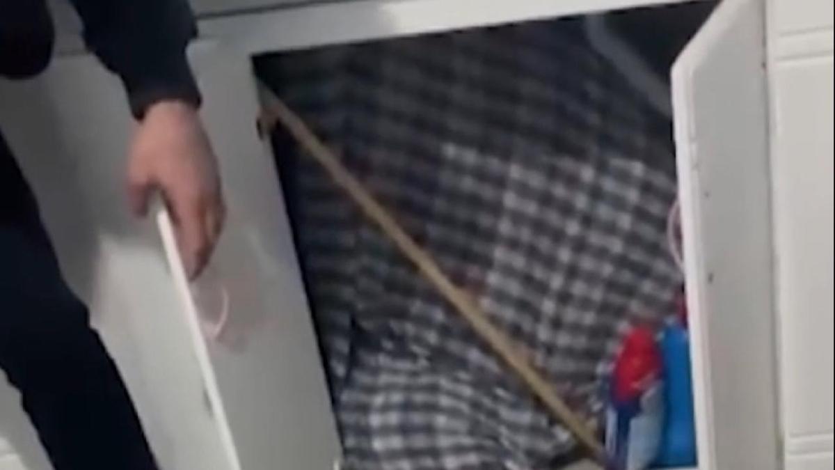 Firari hkml mutfak dolabndan kt 